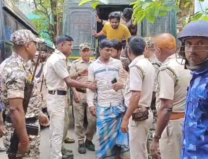 মালদহে SIR-বিরোধী আন্দোলন ঘিরে ১২ মামলার তদন্তভার নিল NIA, কড়া নিরাপত্তায় আদালতে ধৃতরা