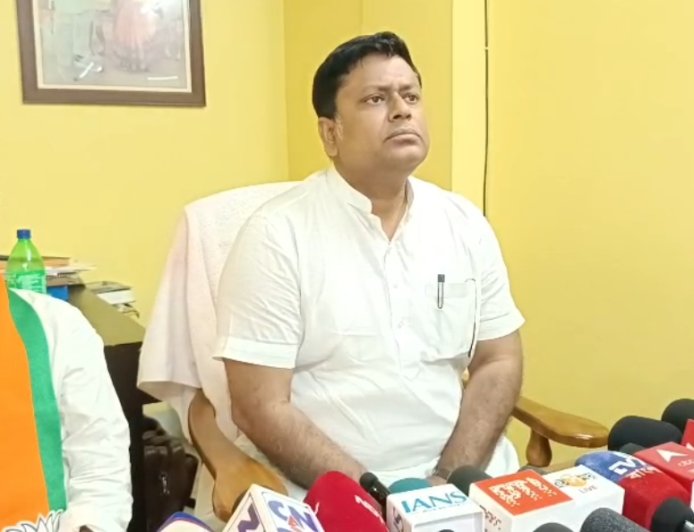 হুমায়ুন-কাণ্ডে ভিডিও ঘিরে বিতর্ক, 'বিশ্বাসযোগ্য নয়'-তদন্তের দাবি সুকান্ত মজুমদারের