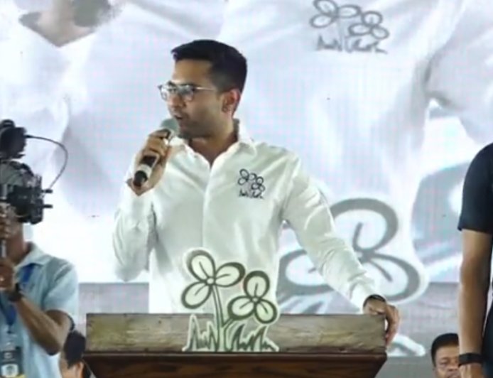 'লক্ষ্মীর ভাণ্ডার দিতে পারলে রাজনীতি ছাড়ব'-হুগলির সভা থেকে বিজেপিকে চ্যালেঞ্জ অভিষেক বন্দ্যোপাধ্যায়ের