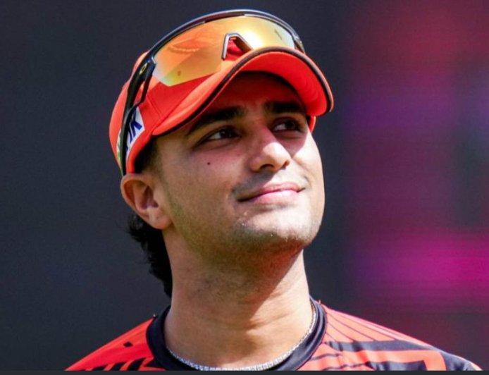 টি-টোয়েন্টি ক্রিকেটে লজ্জার নজির অভিষেকের