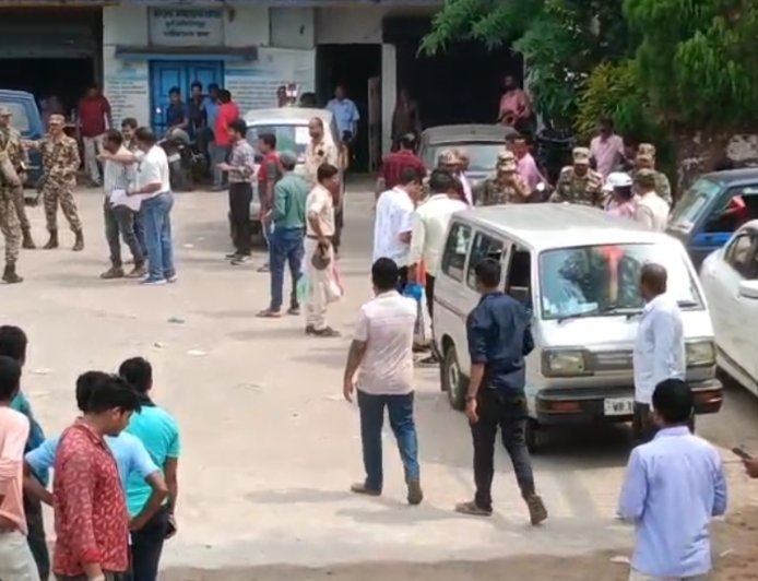 শুরু হল বাড়ি বাড়ি ভোট গ্রহণ, তমলুকে বিশেষ উদ্যোগে খুশি প্রবীণ ও বিশেষভাবে সক্ষম ভোটাররা
