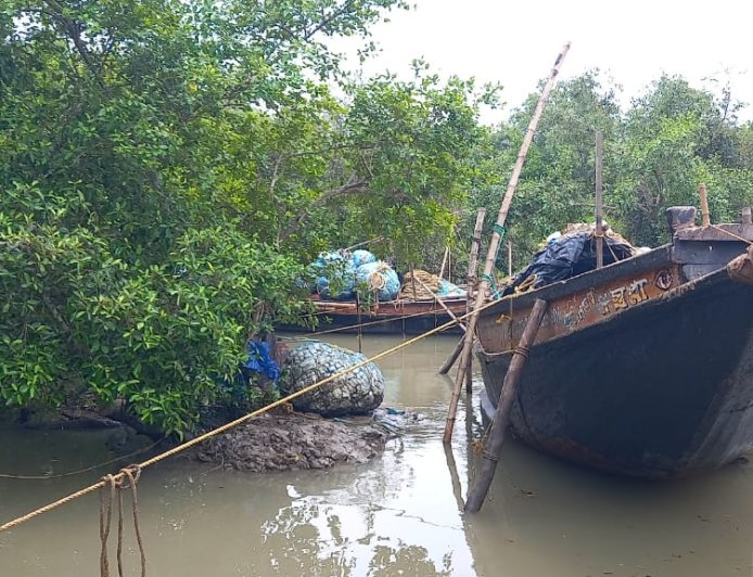 দু'মাস মাছ ধরা বন্ধ, সরকারি সহায়তা নেই, অভাবেই দিন কাটছে