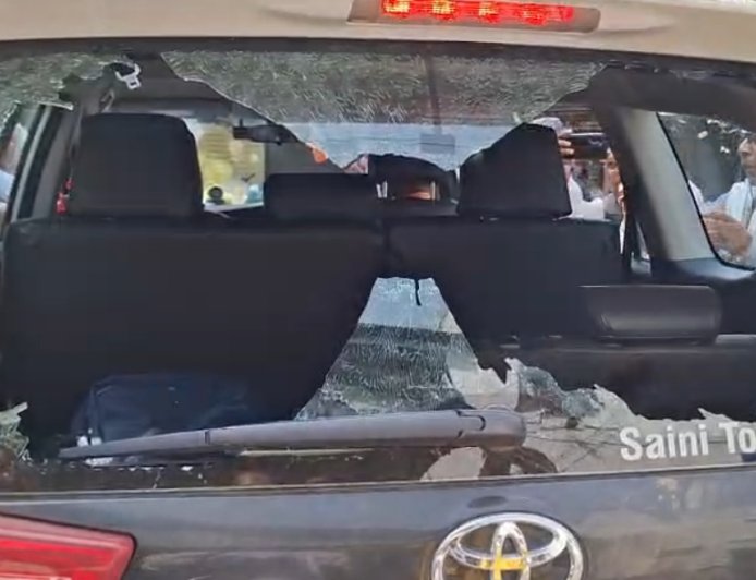 ভোটের দিনেই আসানসোলে উত্তেজনা, অগ্নিমিত্রা পালের গাড়িতে হামলার অভিযোগ