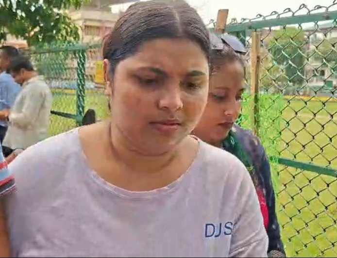 শিলিগুড়িতে ভোট জালিয়াতির অভিযোগে চাঞ্চল্য, 'ভোট দিয়ে দেওয়া হয়েছে' শুনে ক্ষোভ প্রথমবারের ভোটারের