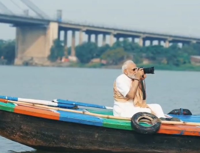 গৌরাঙ্গর বাড়ির দেওয়ালে দিদি-মোদির ছবি, রাতারাতি 'সেলিব্রিটি' পরিবার