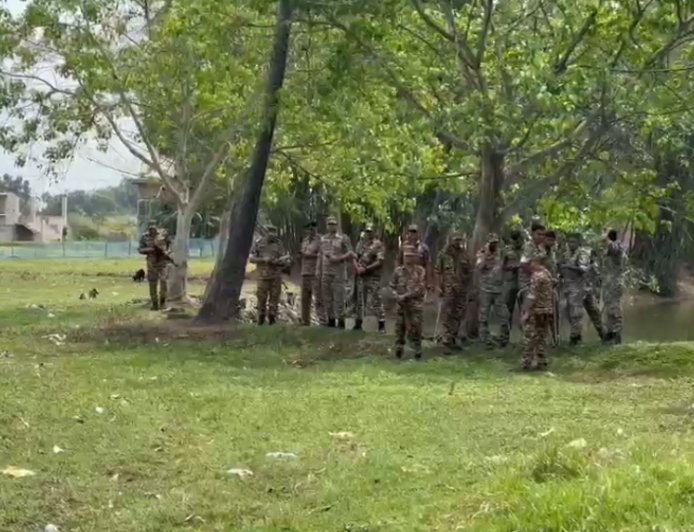 বুথের কাছেই তাজা বোমা উদ্ধার, ভোটের দিনে কেতুগ্রামে চাঞ্চল্য