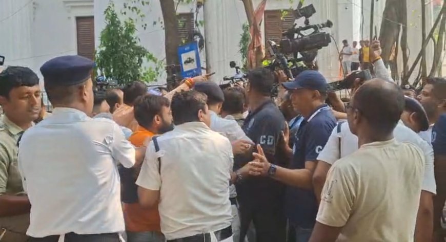 সিইও দফতরের সামনে তুমুল সংঘর্ষ, নামানো হল কেন্দ্রীয় বাহিনী