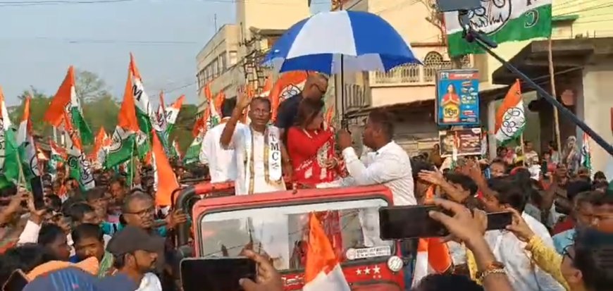 জামালপুরে তৃণমূলের শক্তি প্রদর্শন, শতাব্দী রায়ের রোড শোতে জনজোয়ার