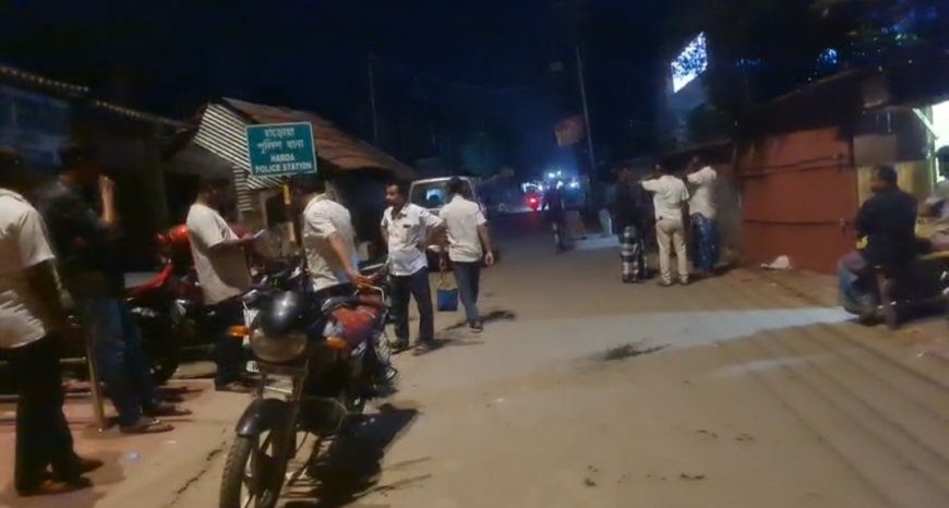 তোলাবাজির টাকা না পেয়ে দাদু-নাতিকে বেধড়ক মারধর, আশঙ্কাজনক অবস্থায় নাবালক-হাড়োয়ায় চাঞ্চল্য