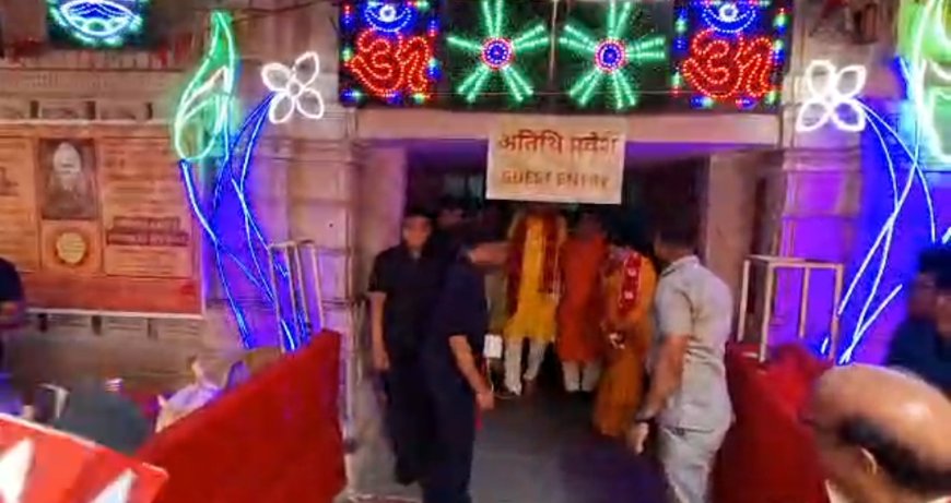 হনুমান জয়ন্তীতে লেকটাউন মন্দিরে পুজো, মনোনয়নের আগে আশীর্বাদ নিলেন সুজিত বোস