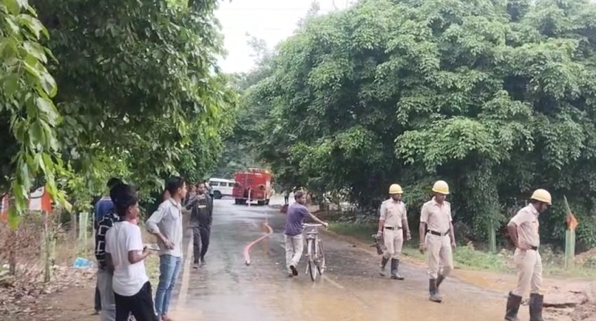 দুর্গাপুরে গ্যাস পাইপলাইন ফেটে চাঞ্চল্য, দমকলের তৎপরতায় বড়সড় বিপদ এড়ানো গেল