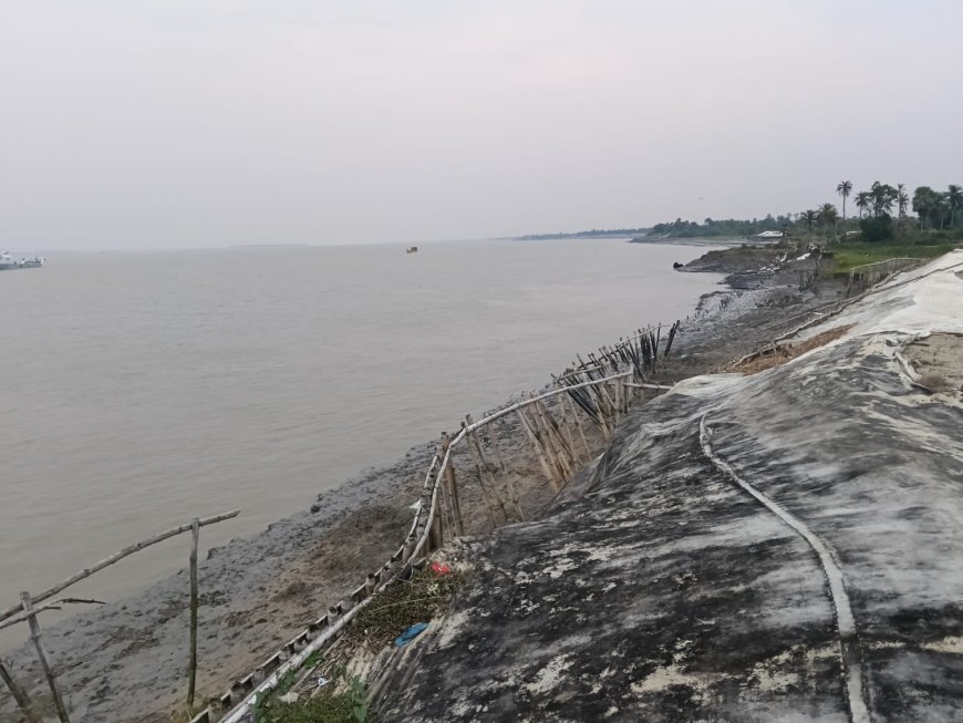 নেতারা আসে প্রতিশ্রুতি নিয়ে, নদী আসে ভিটে কেড়ে নিতে!" ৪০ বছর ধরে ভাঙছে কাকদ্বীপের নাদাভাঙা