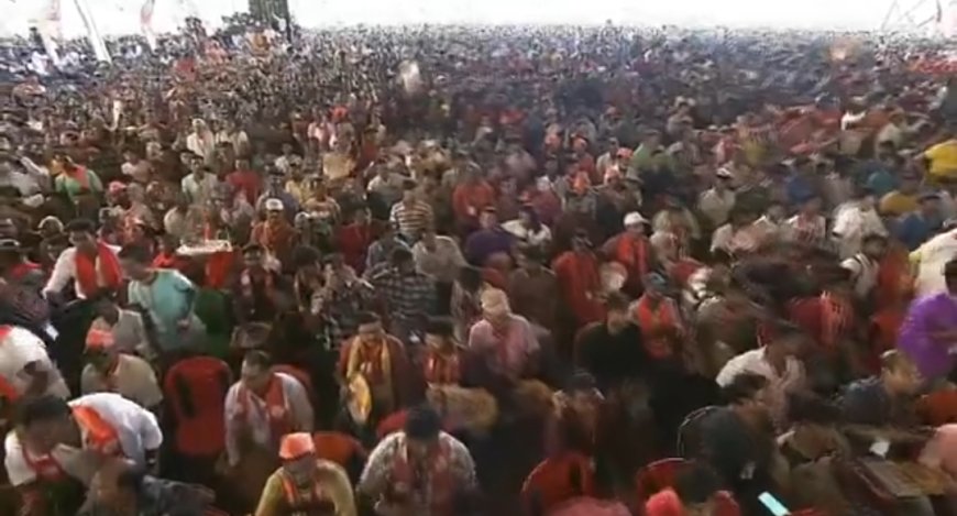 '৬ গ্যারেন্টি' থেকে অনুপ্রবেশ ইস্যু-ত্রিমুখী সভায় মোদির আক্রমণ-প্রতিশ্রুতির ঝড়