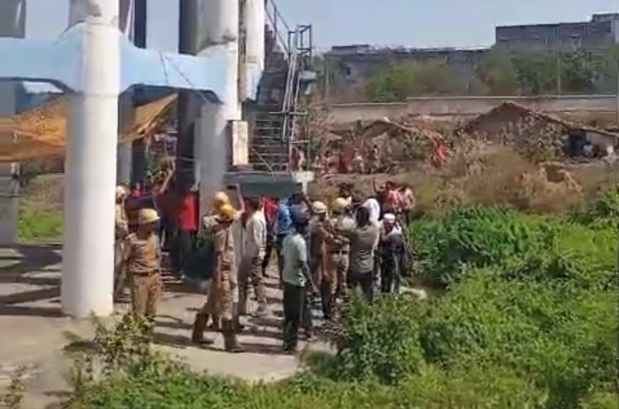 প্রেম ভাঙার যন্ত্রণায় জল ট্যাঙ্কে যুবক, সাংবাদিকের তৎপরতায় রক্ষা পেল প্রাণ