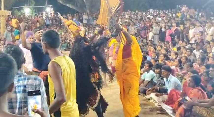 নিশিরাতে শক্তির জাগরণ! কশতলার চড়ক মেলায় রাত ৩টের শিহরণ জাগানো 'কালী নাচ'