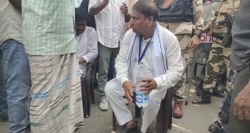 মুর্শিদাবাদের নওদায় উত্তেজনা, হুমায়ুন কবীরকে ঘিরে তৃণমূল কর্মীদের সঙ্গে ধস্তাধস্তি