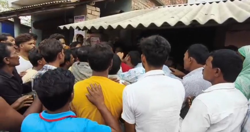 বিএলও-র গাফিলতিতে ভোেট বঞ্চিত তরুণী, পরদিন স্লিপ পৌঁছতেই গ্রামজুড়ে বিক্ষোভ  মালদা।