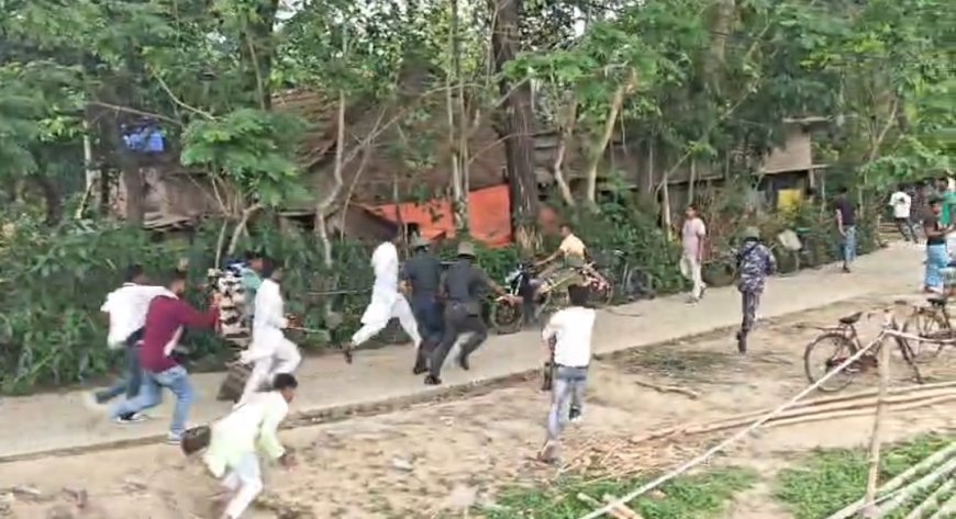 ভাঙড়ে নওশাদ সিদ্দিকীকে ঘিরে উত্তেজনা, লাঠিচার্জ কেন্দ্রীয় বাহিনীর