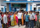 কোচবিহারে আবাস যোজনার টাকা নিয়ে 'কাটমানি' অভিযোগে বিক্ষোভ, অঞ্চল অফিস ঘেরাও