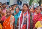 আবাস যোজনায় টাকা নেওয়ার অভিযোগ, তৃণমূল প্রধানের শাস্তির দাবিতে ব্লক প্রশাসনের দ্বারস্থ শতাধিক গ্রামবাসী
