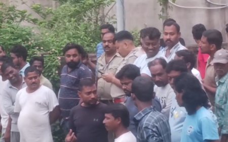 পুকুরে ভাসছে পচাগলা দেহ, সকালেই চাঞ্চল্য দুর্গাপুরে