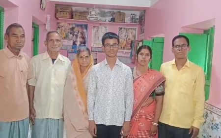 মাত্র ৩ নম্বরের আক্ষেপ, রাজ্যের মেধাতালিকায় স্থান পেল না বীরভূমের অরূপ দাস