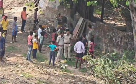 রেলের জমিতে বুলডোজার, কুলটিতে গৃহহীন কয়েক হাজার মানুষ