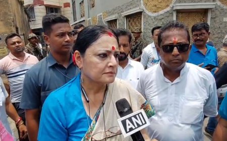 কলকাতায় বেআইনি নির্মাণের বিরুদ্ধে বুলডোজার অভিযান, কসবা-তিলজলা-বেলেঘাটায় ভাঙা হচ্ছে অবৈধ বিল্ডিং