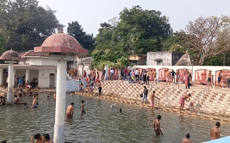 বীরভূমের বক্রেশ্বরে বন্ধ টোল ট্যাক্স, এবার বিনামূল্যে উষ্ণ প্রস্রবণে পুণ্যস্নান