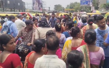 ব্যান্ডেলে মিনাক্ষী মুখার্জির মিছিল আটকানোকে ঘিরে উত্তেজনা