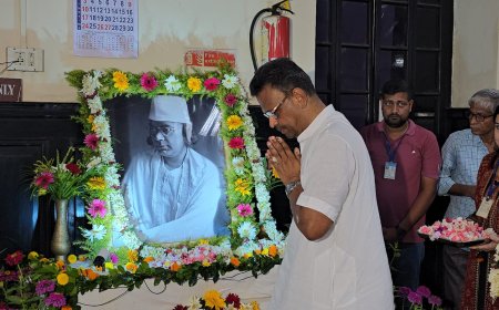 কলকাতা পুরসভায় পালিত হল বিদ্রোহী কবি কাজী নজরুল ইসলামের ১২৭তম জন্মজয়ন্তী