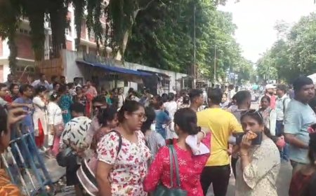 নেতাজি নগর স্কুলে তৃতীয় শ্রেণির ছাত্রের অস্বাভাবিক মৃত্যু ঘিরে চাঞ্চল্য, বিক্ষোভ অভিভাবকদের