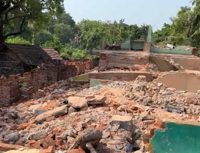 বালি স্টেশনে বেআইনি দোকান  উচ্ছেদের নোটিশ, আতঙ্কে ব্যবসায়ীরা