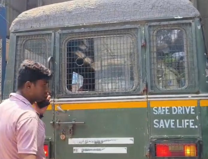 পুলিশ কর্মীকে মারধরের অভিযোগে গ্রেফতার তৃণমূল কাউন্সিলর, পাঠানো হল শ্রীরামপুর আদালতে