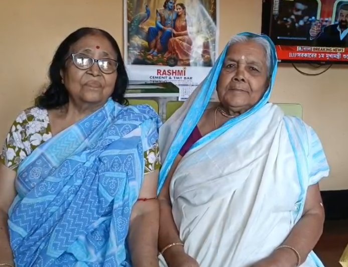 গ্রামের 'দামাল ছেলে' থেকে রাজ্যের উপমুখ্যমন্ত্রী, শপথ ঘিরে আবেগে ভাসলেন দিলীপ ঘোষের মা