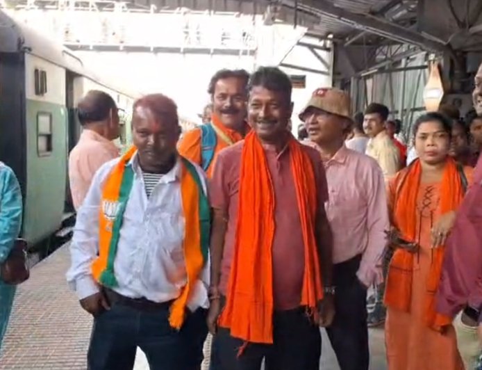 পঁচিশে বৈশাখে ব্রিগেডমুখী দুর্গাপুর, শপথ গ্রহণ ঘিরে উচ্ছ্বাস কর্মী-সমর্থকদের