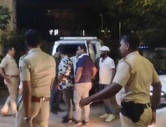 পুলিশের জালে বারাসাতের কাউন্সিলর অরুণ ভৌমিক, উত্তপ্ত রাজনৈতিক মহল