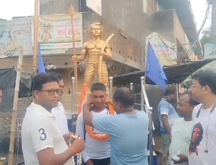 ভক্তির টানে ২০০০ কিলোমিটার পদযাত্রা, বৈষ্ণোদেবীর উদ্দেশে রওনা অন্ডালের যুবক