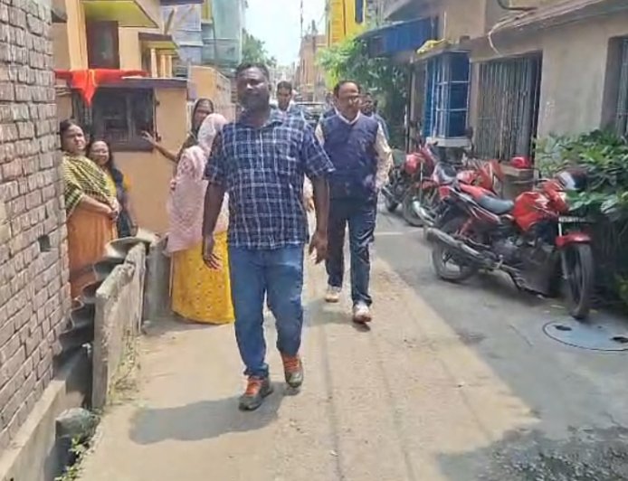 শ্যামনগরে তাজা বোমা উদ্ধার, ব্যাপক চাঞ্চল্য সাহেববাগান এলাকায়