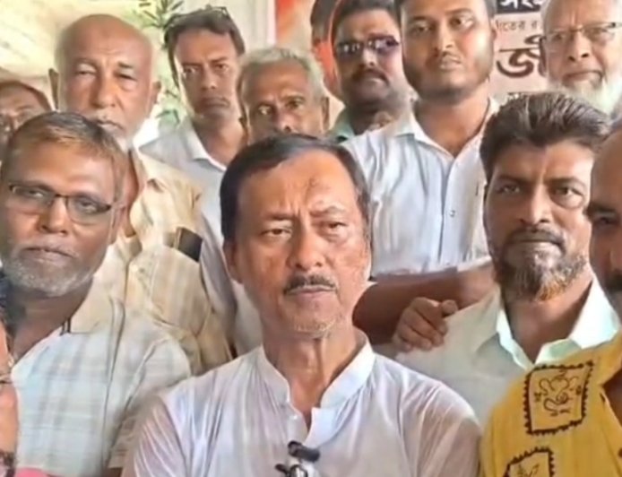 প্রকাশ্য সভামঞ্চে বিস্ফোরক প্রাক্তন তৃণমূল বিধায়ক কাজী আব্দুর রহিম, অভিষেক বন্দ্যোপাধ্যায়কে নিশানা করে তোপ