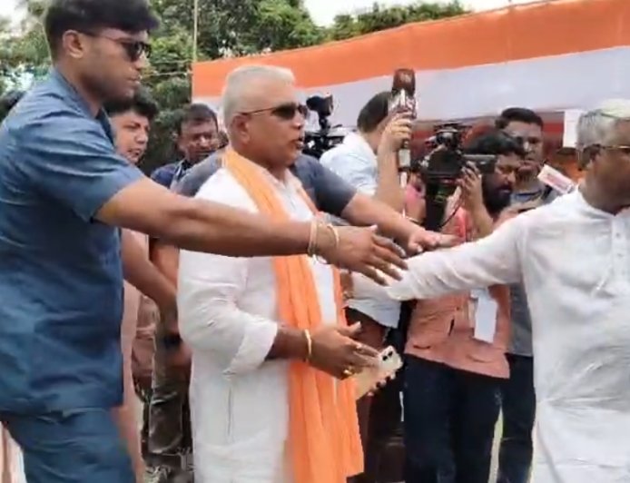 নদিয়ার প্রশাসনিক বৈঠকে যোগ দিতে কল্যাণী বিশ্ববিদ্যালয়ে হাজির মন্ত্রী-বিধায়করা, কড়া নিরাপত্তা ঘিরে