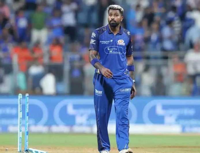 আইপিএলের মাঝেই মুম্বই ছাড়ার সিদ্ধান্ত পাণ্ডিয়ার