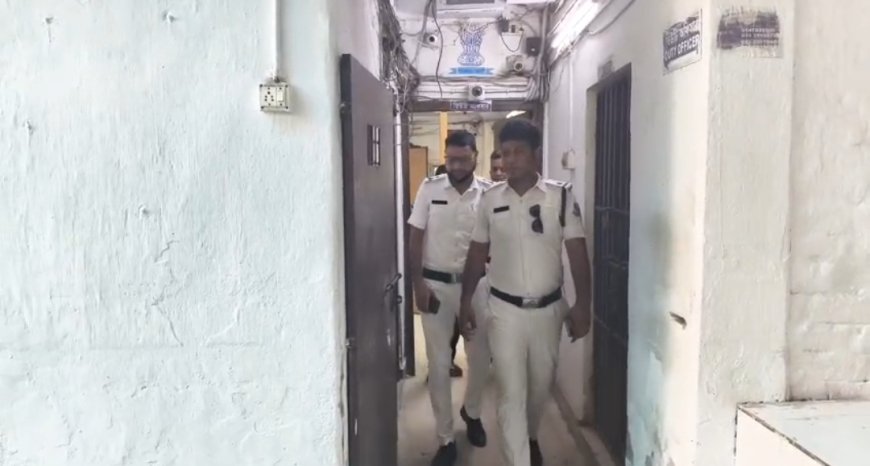 রঘুনাথপুরে প্রোমোটারকে মারধর ও তোলাবাজির অভিযোগে গ্রেপ্তার অমিত চক্রবর্তী ওরফে ননী