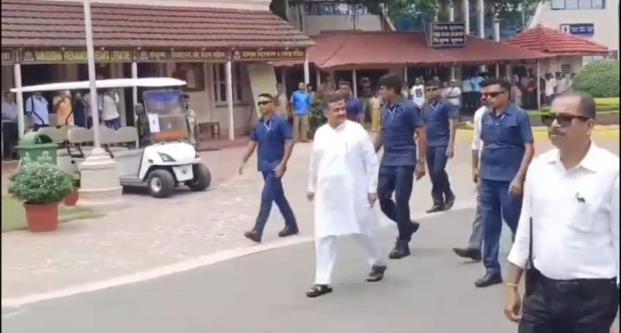 বেলুড় মঠে মুখ্যমন্ত্রী শুভেন্দু অধিকারী, রাজ্যের মঙ্গল কামনায় প্রার্থনা করে প্রশাসনিক বৈঠকে যোগ