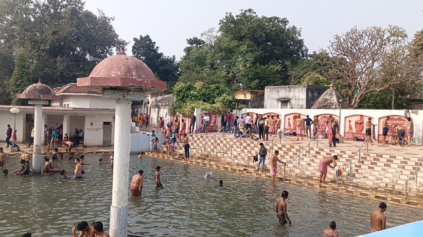 বীরভূমের বক্রেশ্বরে বন্ধ টোল ট্যাক্স, এবার বিনামূল্যে উষ্ণ প্রস্রবণে পুণ্যস্নান