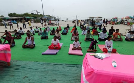বকখালি সৈকতে আন্তর্জাতিক যোগ দিবসের মহড়া, ২১শে জুন রেড রোডে মোদি।