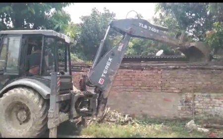 বারুইপুরে বুলডোজার দিয়ে ঘর ভাঙ্গা চালু হয়ে গেল।