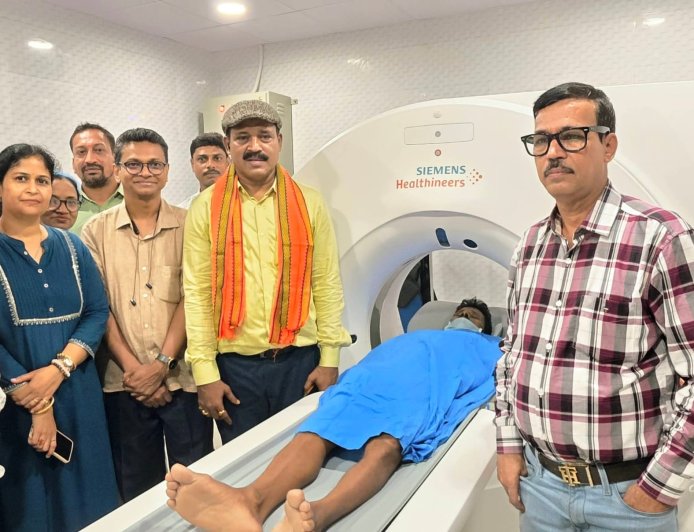 আর ছুটতে হবে না কলকাতা; কাকদ্বীপ হাসপাতালেই চালু হলো সিটি স্ক্যান পরিষেবা