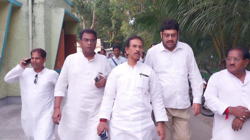 গণপিটুনিতে মৃত্যু, ঘটনাস্থলে কংগ্রেস নেতৃত্ব।