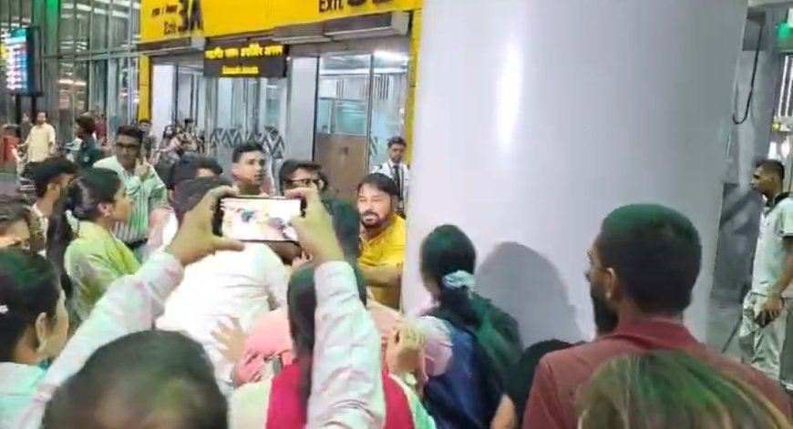 অভিষেক বন্দ্যোপাধ্যায়কে ঘিরে কলকাতা বিমানবন্দরে উত্তেজনা,